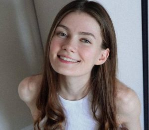 Mirari Hub Biography, Age, Boyfriend, Net Worth, Wiki, Career ...